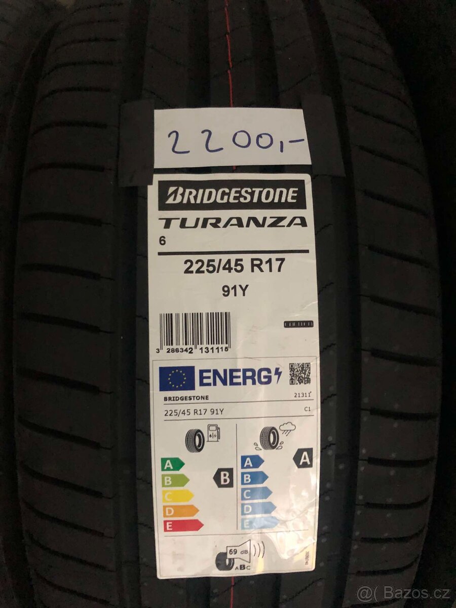 Nové letní pneu 225/45 R17