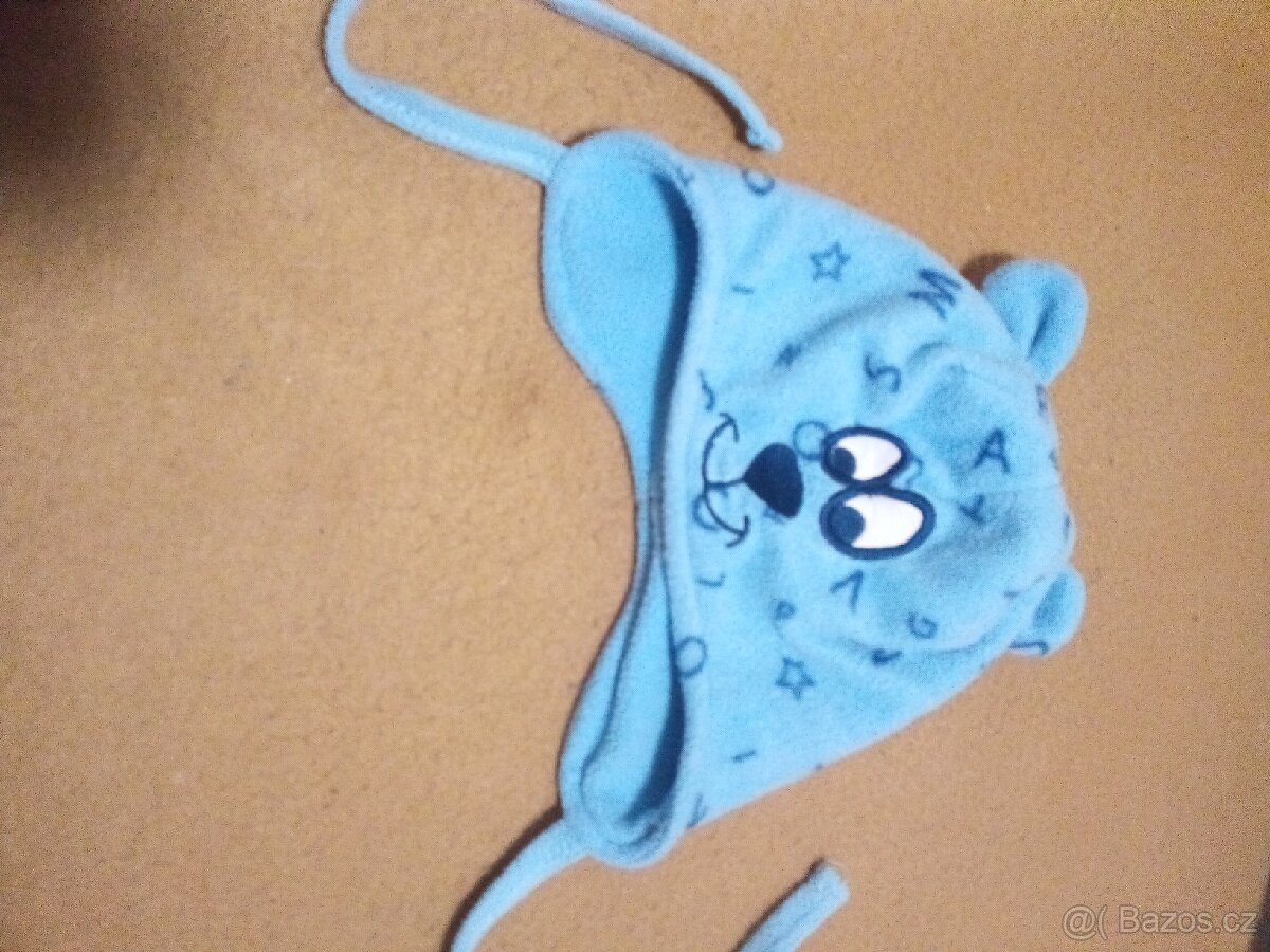 Modrá čepička