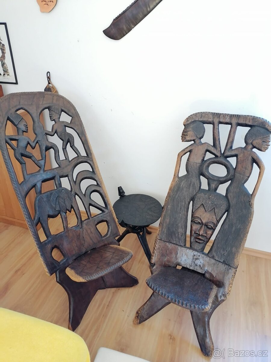 Židle z afrického ebenového dřeva