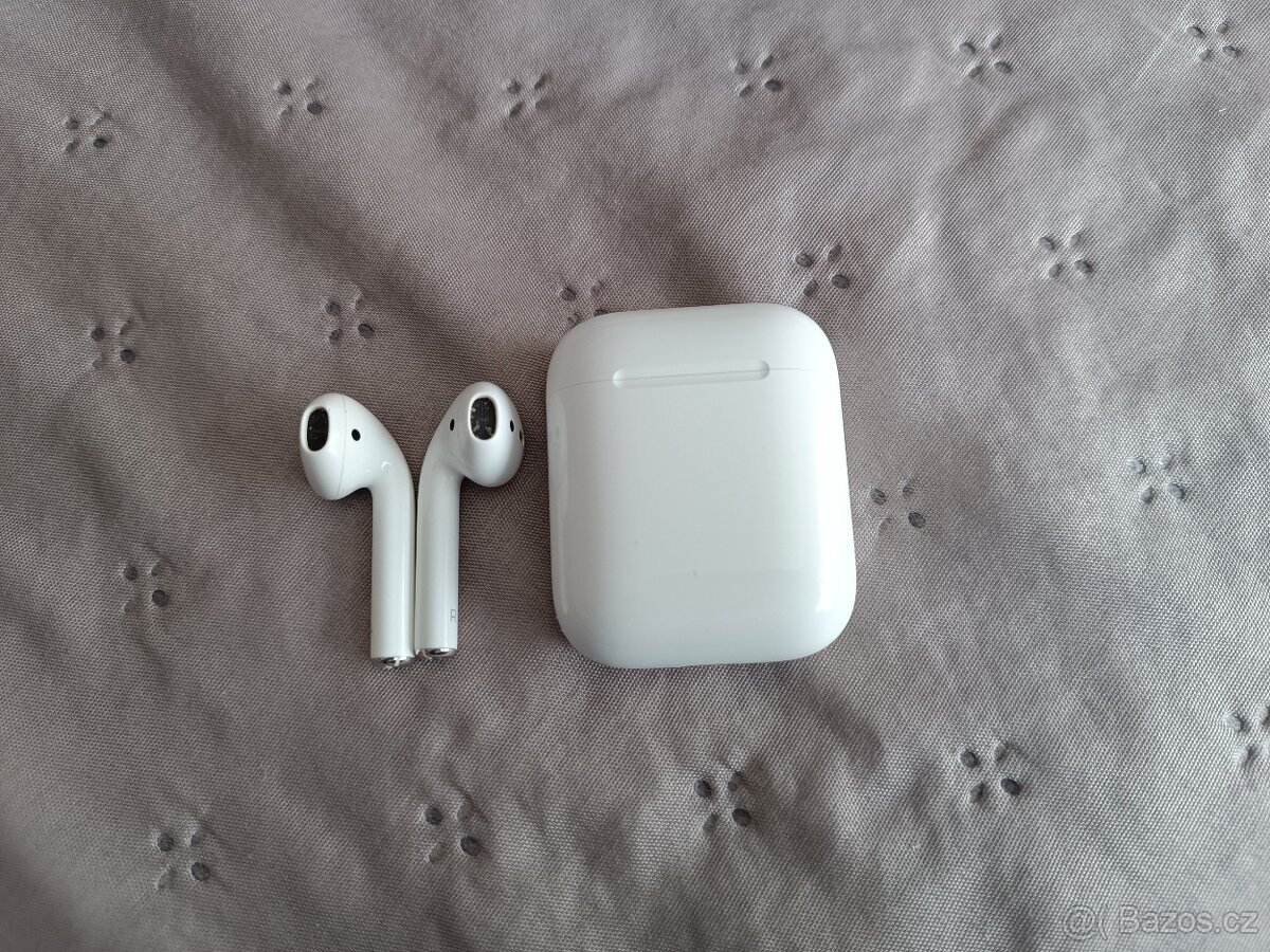 Apple AirPods 2 - funkčné, s originálnym obalom