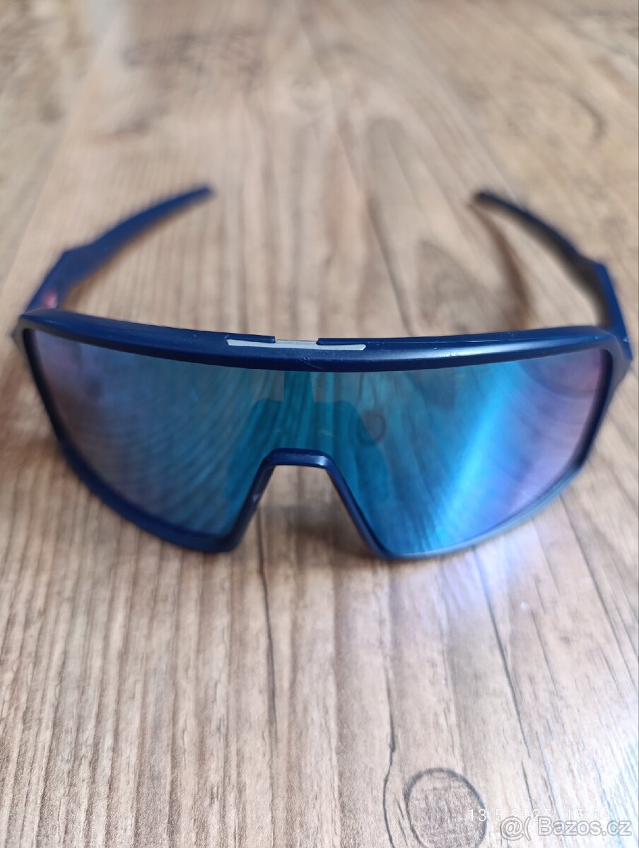 oakley sutron s