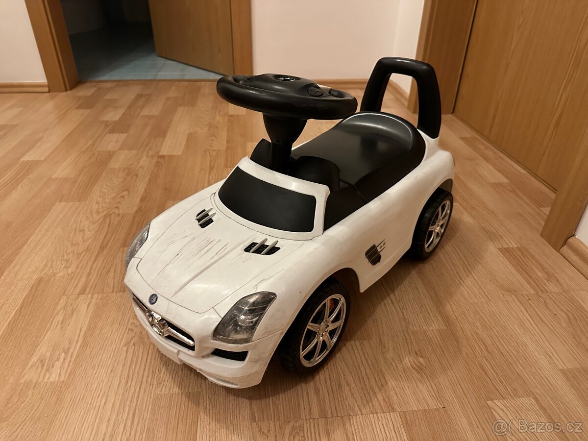 Odrážedlo Mercedes Benz se zvuky bílý