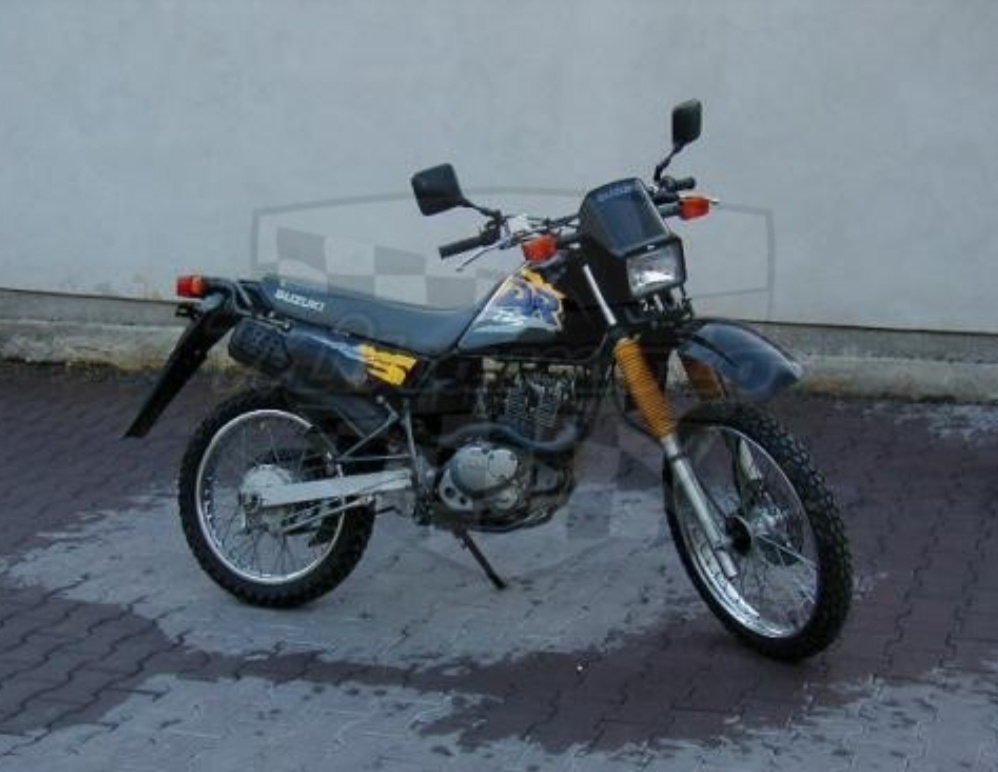Sháním Suzuki dr125