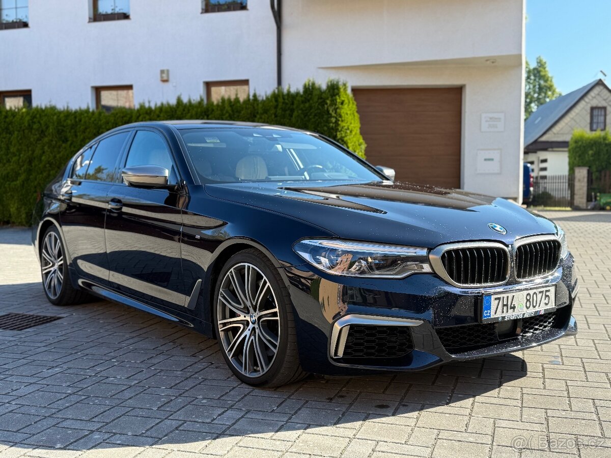 BMW M550i 2019 390kw Masáž