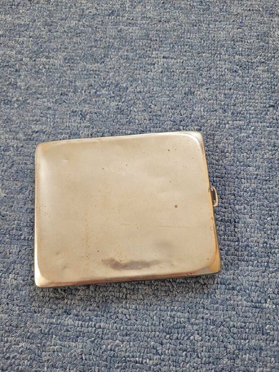 Tabatěrka na cigarety