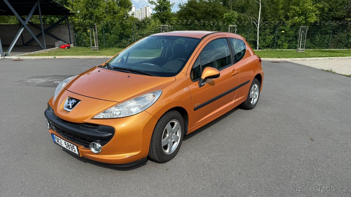 Peugeot 207 1,4 70 kW rok 2008