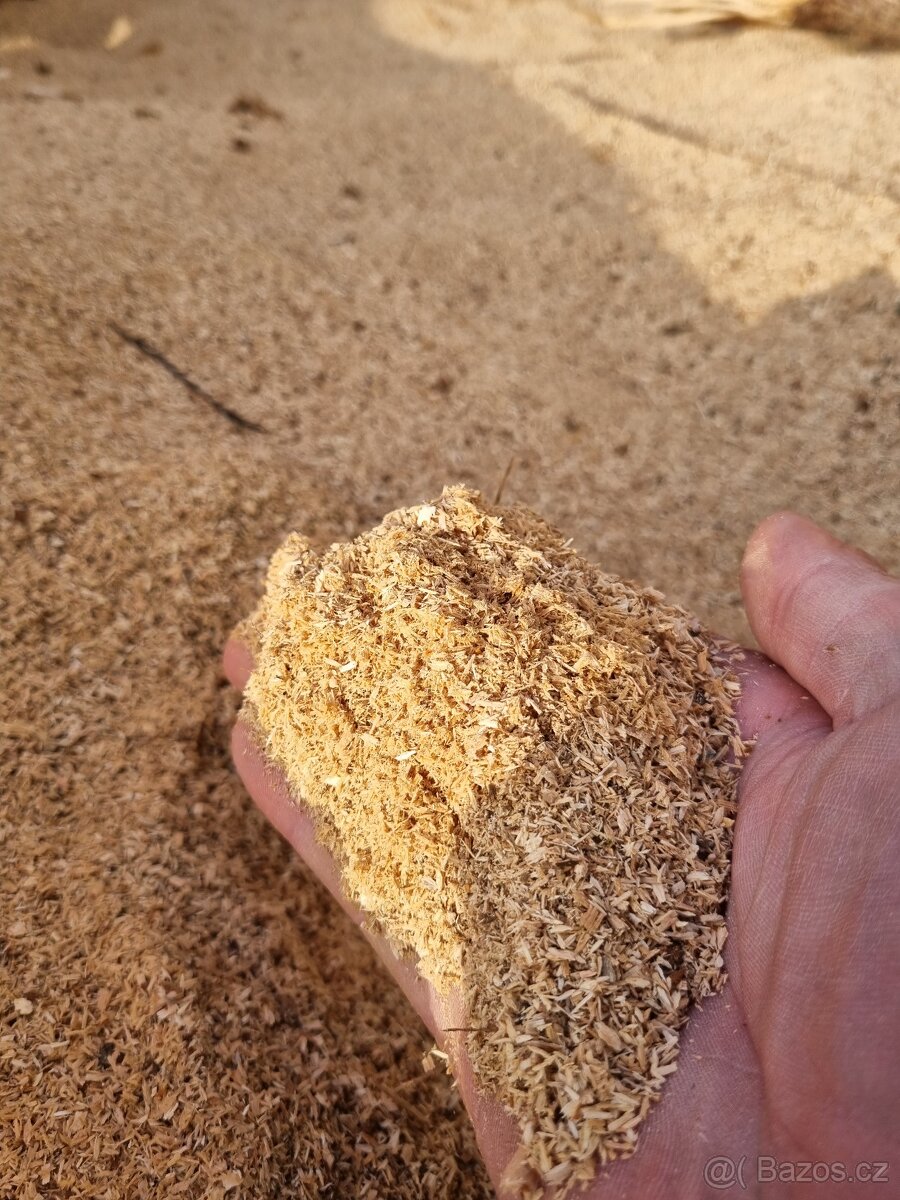 Prodám levně piliny (řeziny), v big bagu