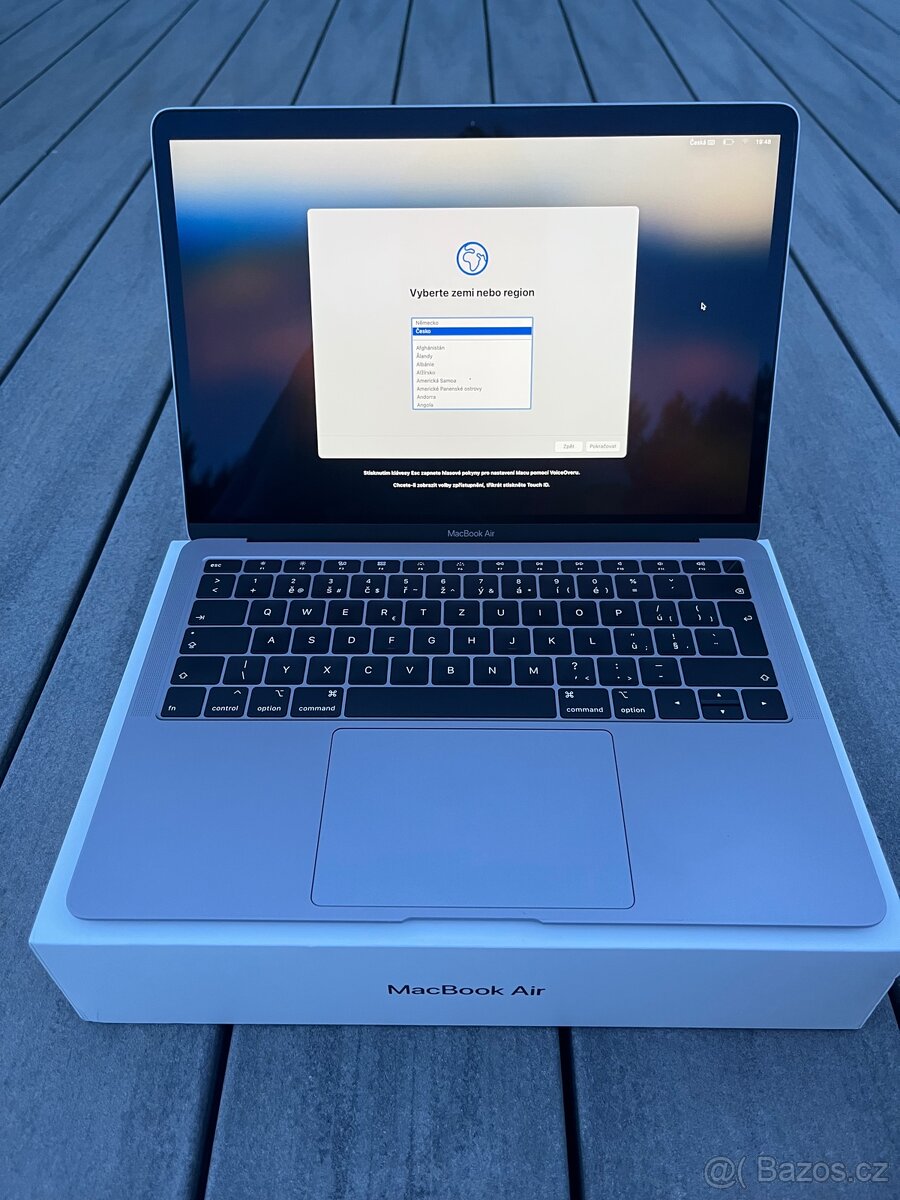 MacBook Air 13” 2018 Vesmírně šedý