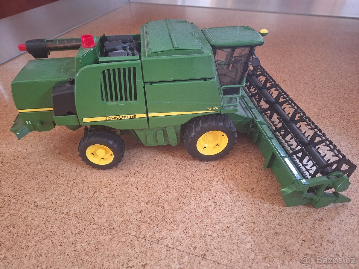 Kombajn John Deere Bruder