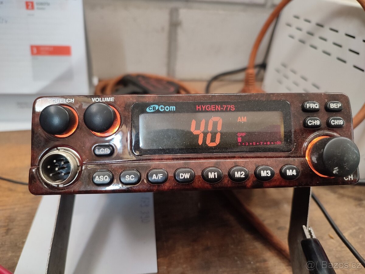 Radiostanice vysílačka hygen 77s