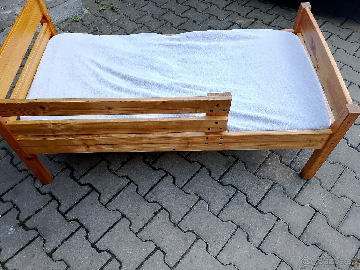 Dětská postel