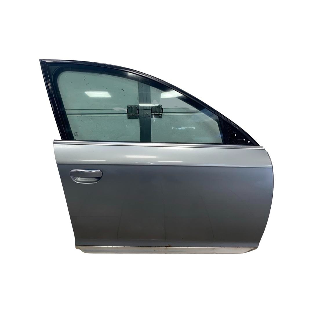 Pravé přední dveře šedá metalíza LY7G Audi A6 4F r.v. 2007