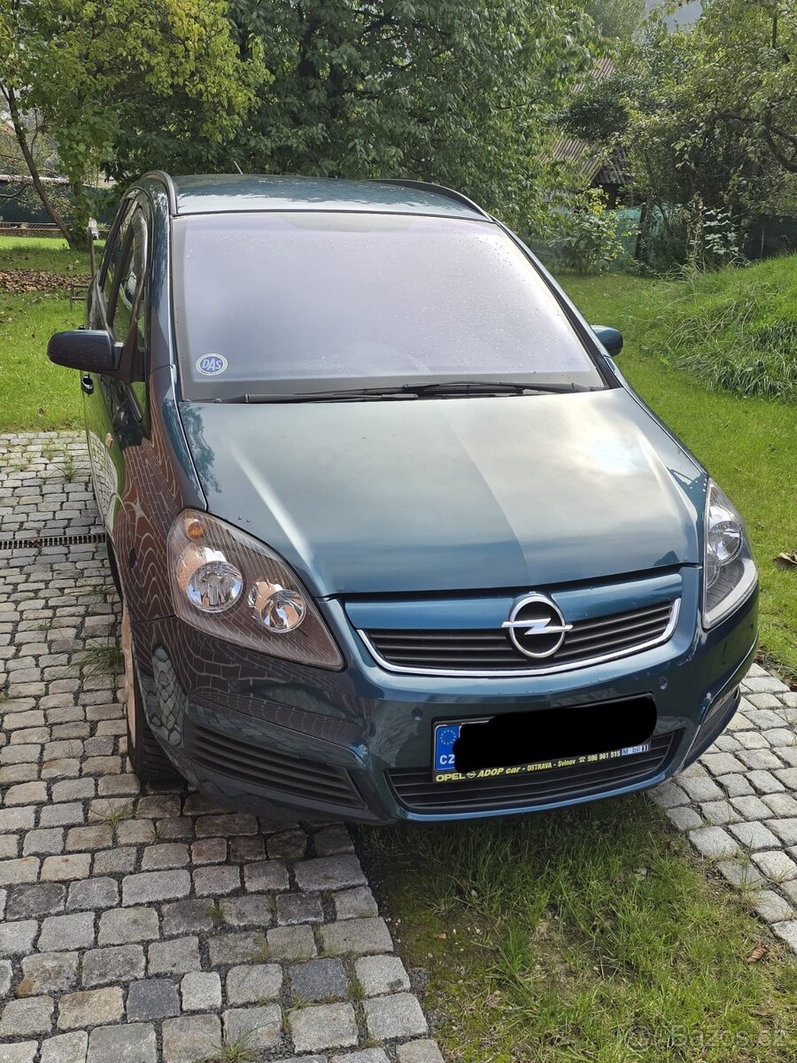 Opel Zafira, benzín 1.8, 103kw, 7 místná