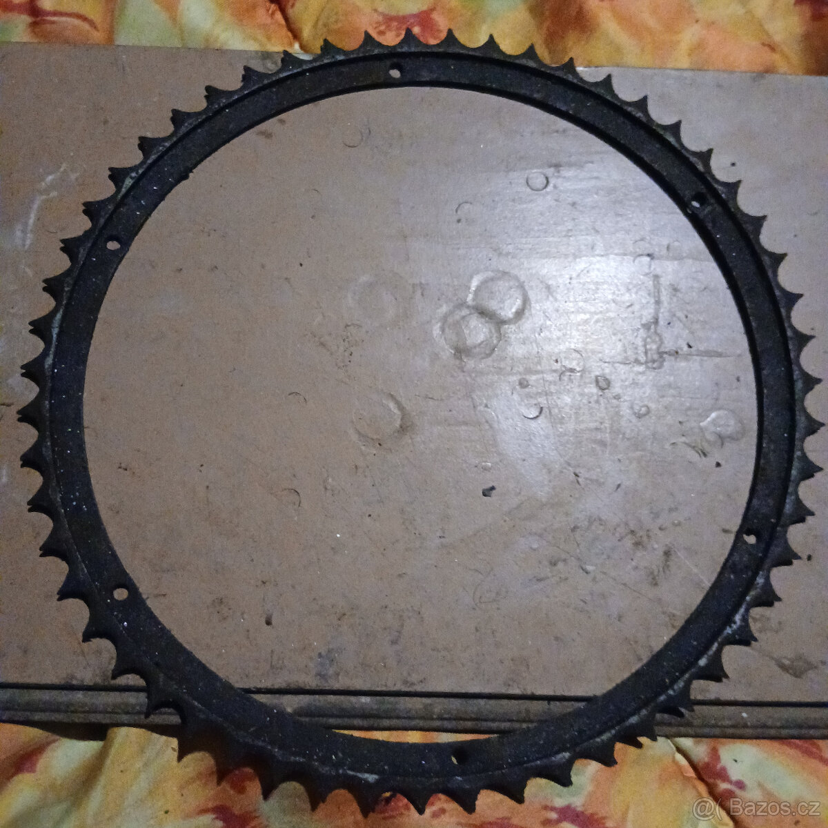 Jawa 50/555/05/20/21/23 pionýr,Mustang ozubení-věnec rozety