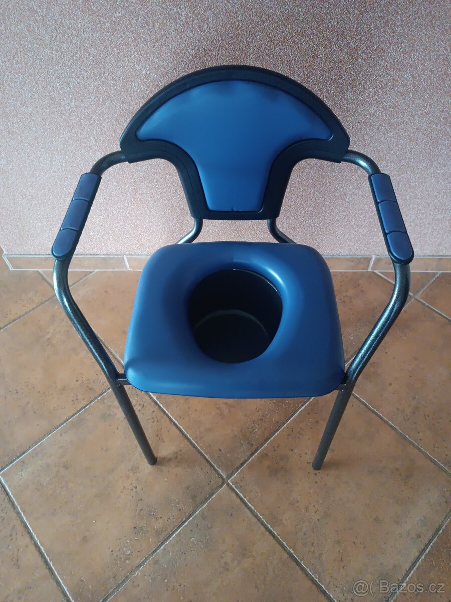 Nové toaletní křeslo