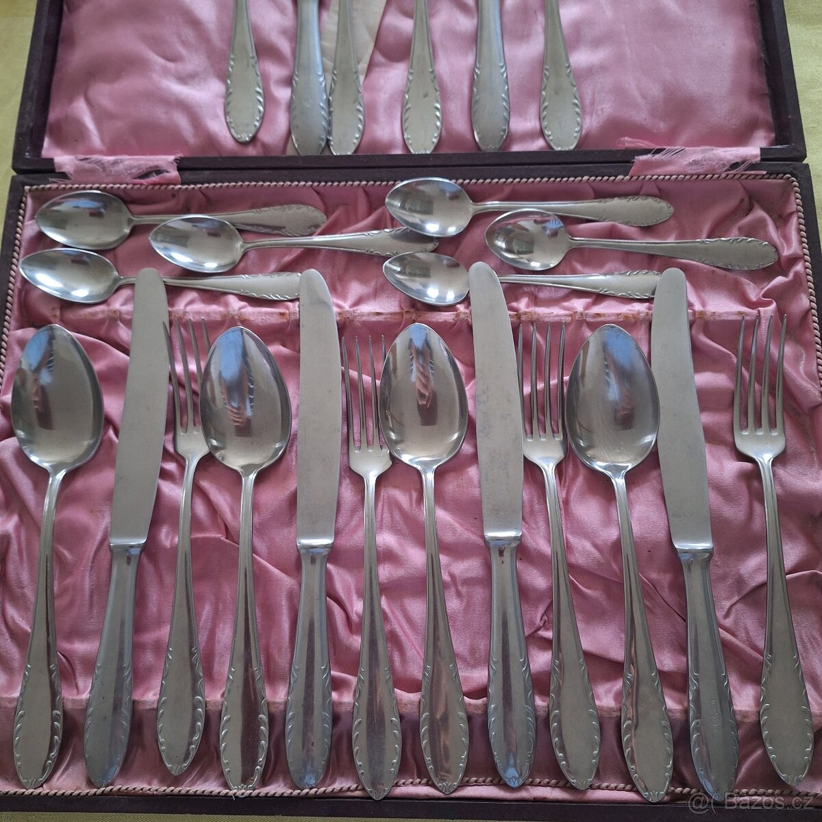 Retro sada příbory