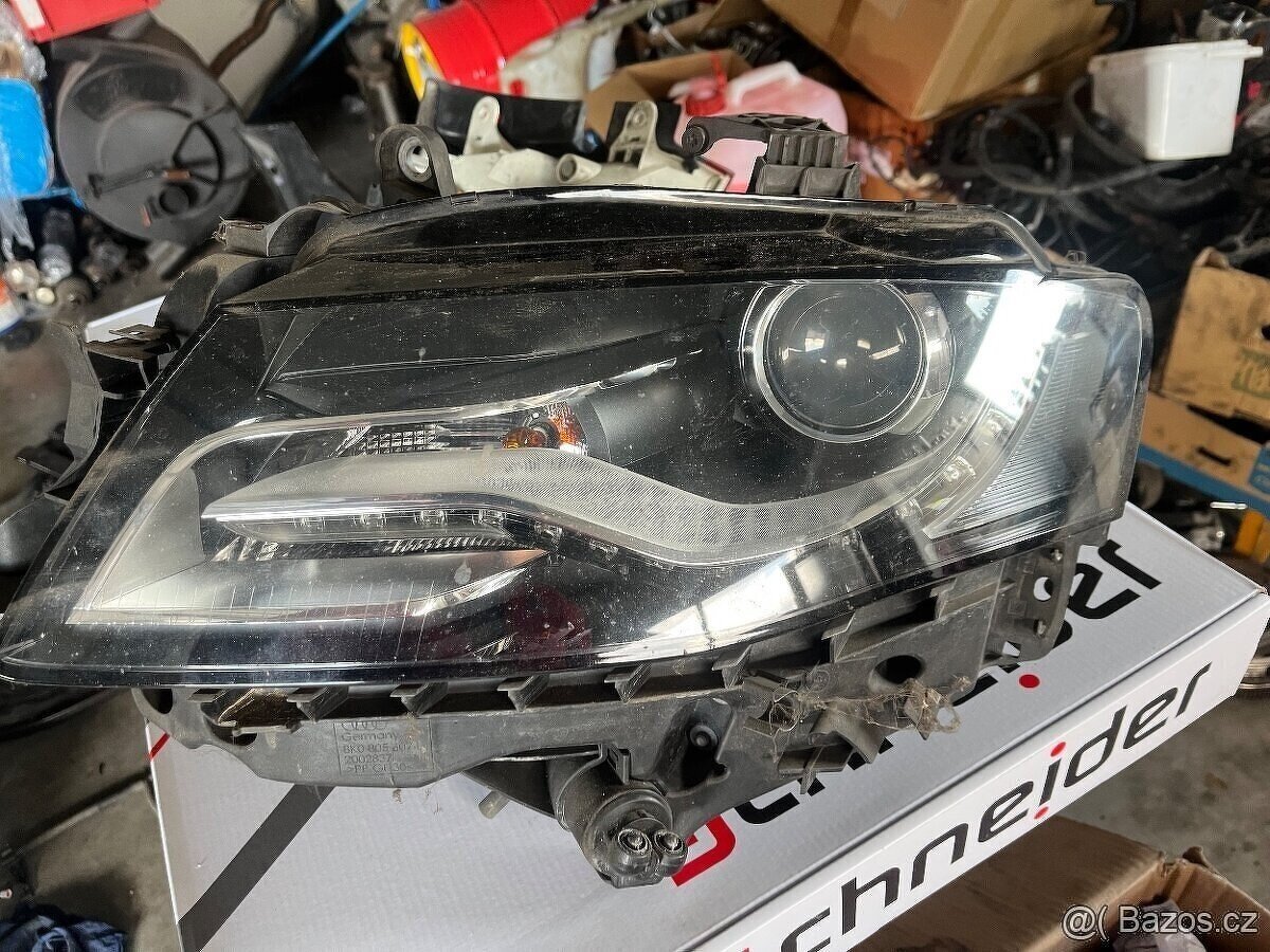 8K0941029C Levý přední bixenon Audi A4 B8
