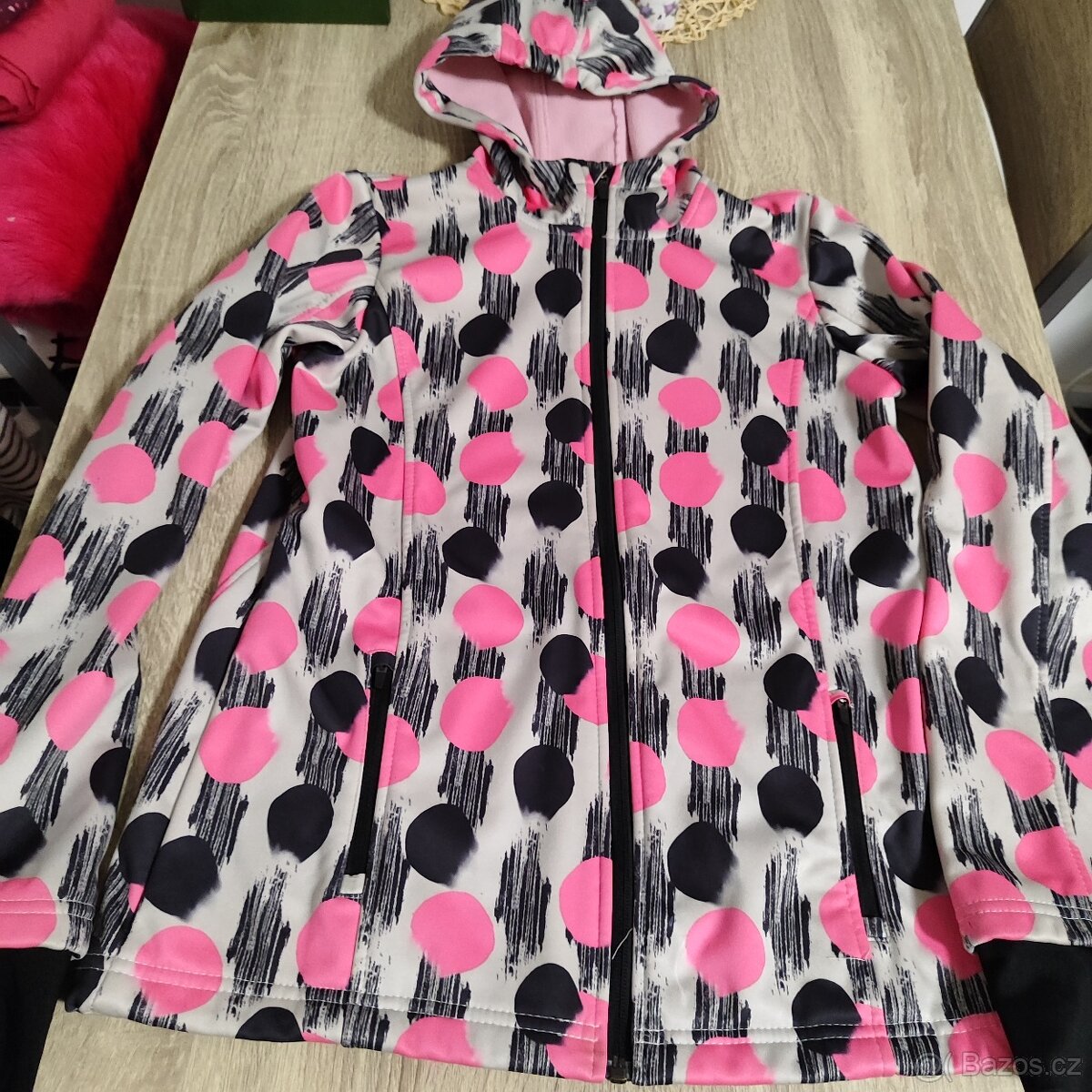 Krásná softshellová bunda vel. 158/164 CRIVIT