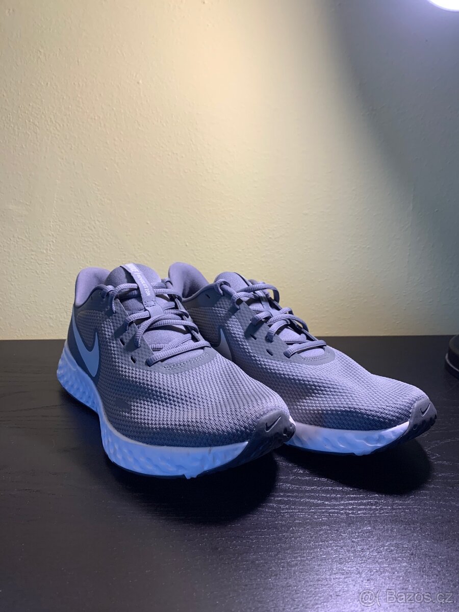 Boty Nike Revolution 5