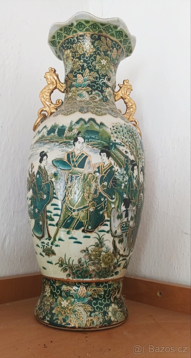 Ručně malovaná čínská váza