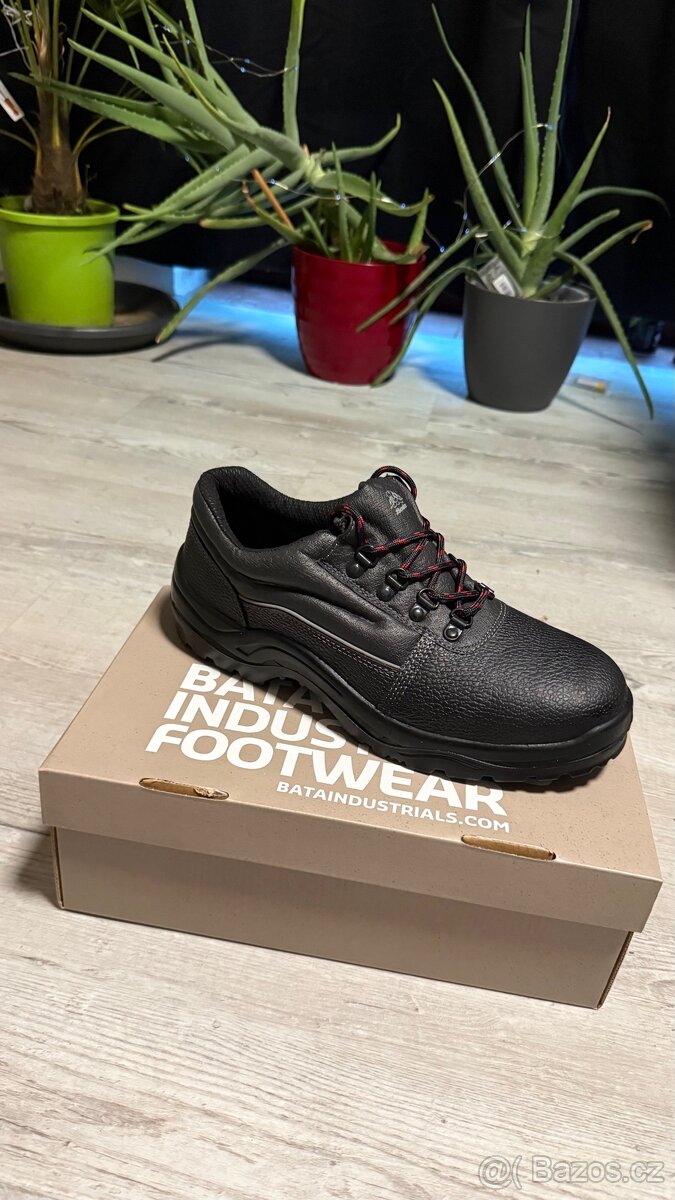 Pracovní obuv velikost 42