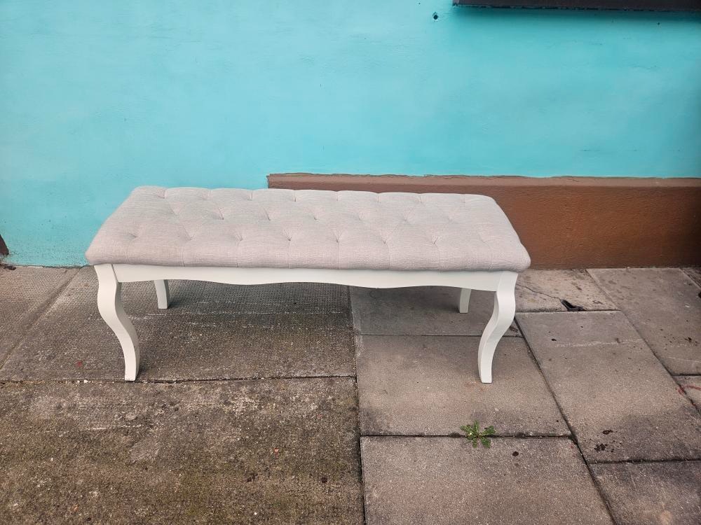 Retro lavička ve 100% stavu