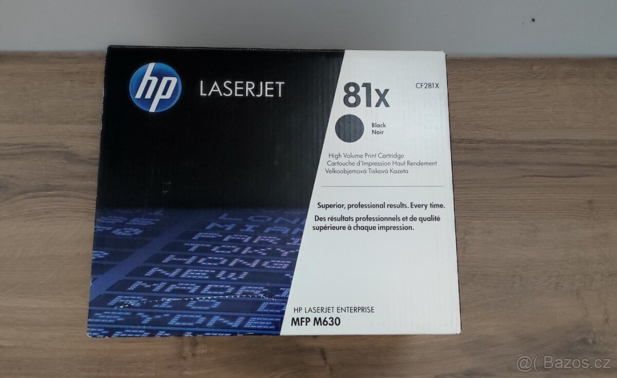 originální toner HP CF281X otevřený