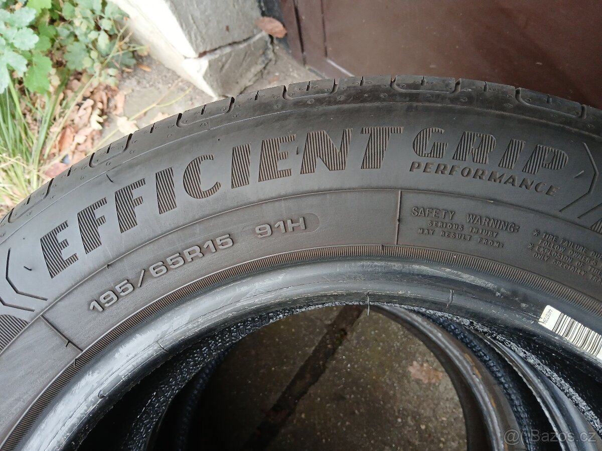 2ks letní pneu 195/65 r15
