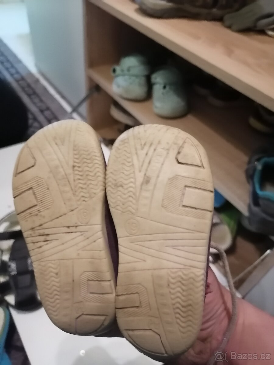 Dětské boty velikost 19