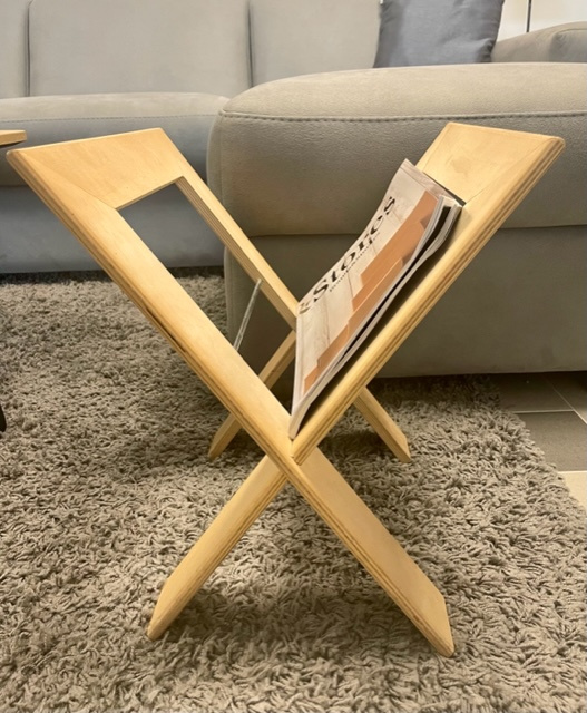 Dřevěný stojan na časopisy/noviny IKEA