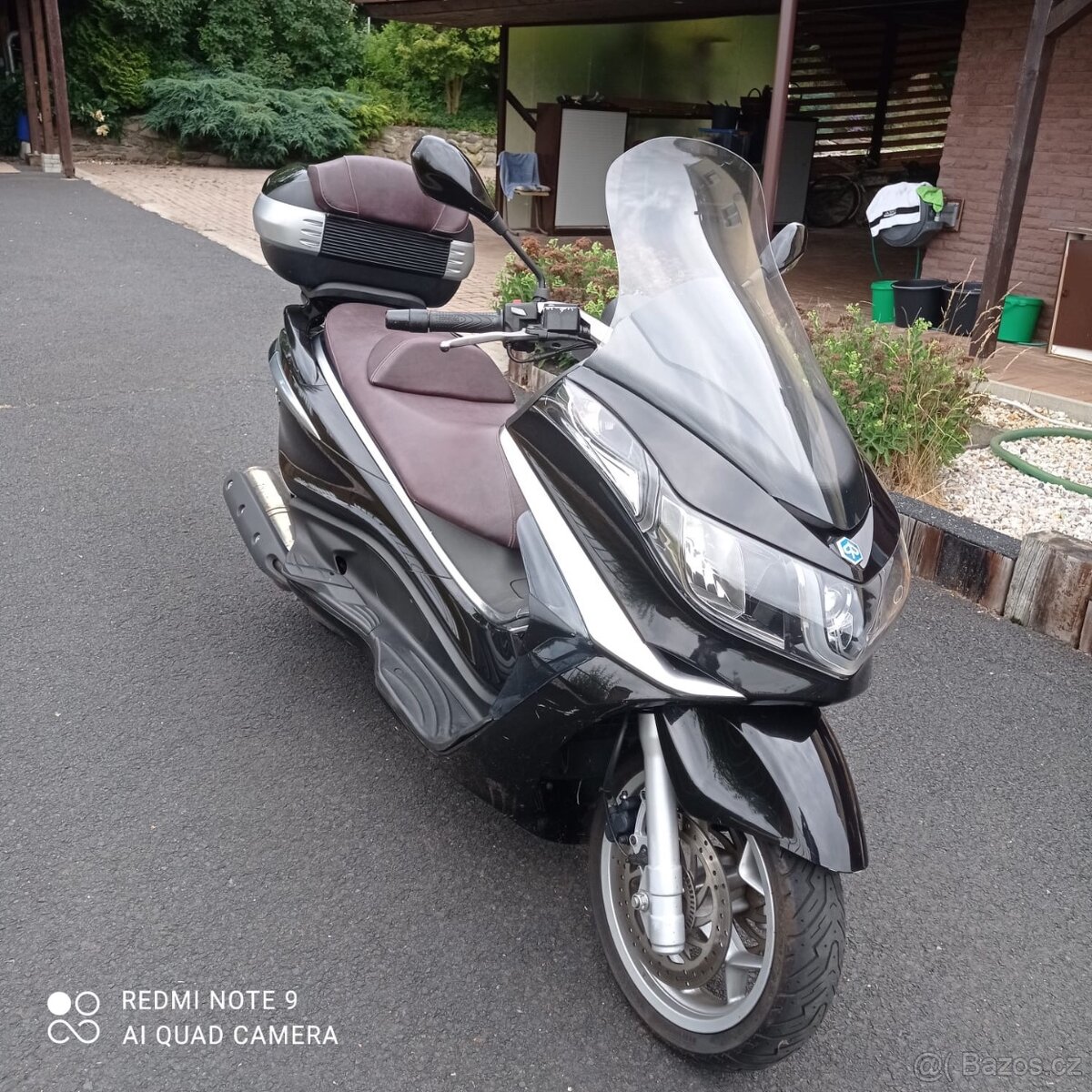 Prodám PIAGGIO X10 500