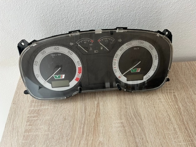 Škoda Octavia 1 RS Budíky