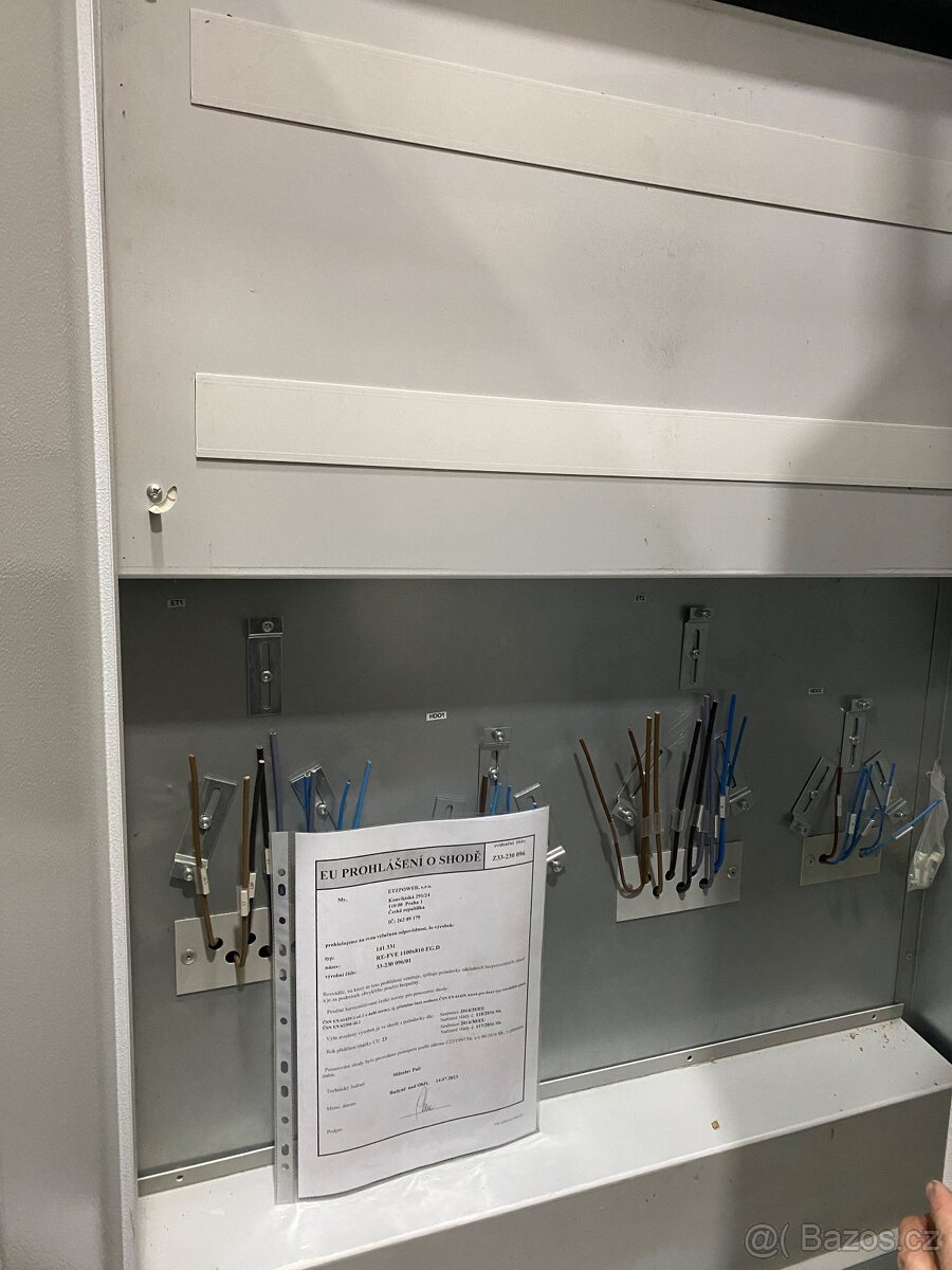 Rozvodná skříň - elektroměrový rozvaděč