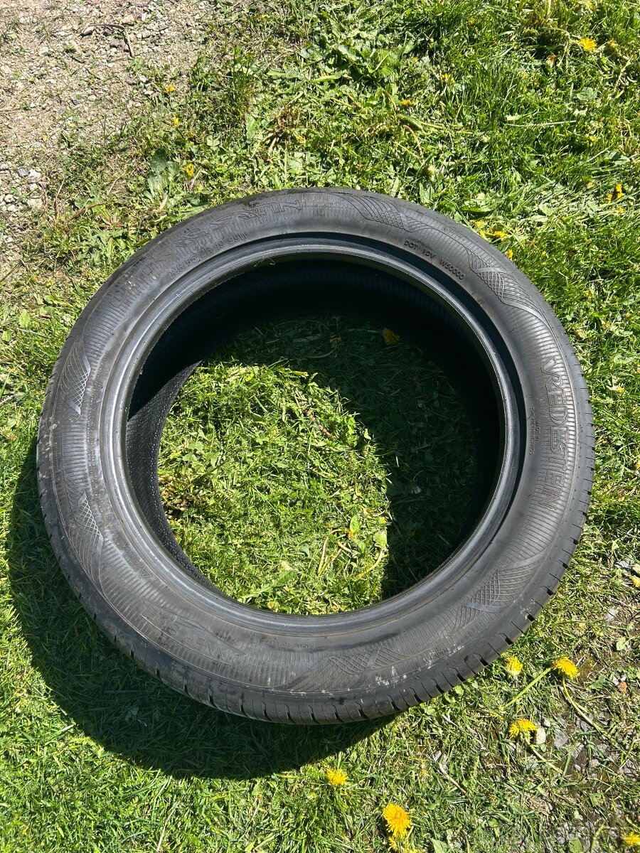 Vredestein Ultrac Satin 225/55 ZR 19