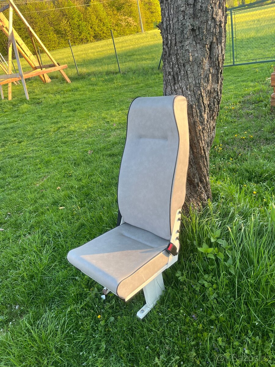 Sedačky do auta