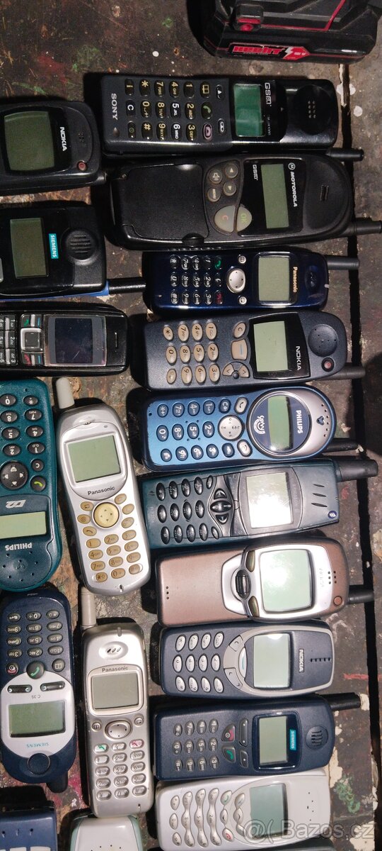 Konvolut mobilů