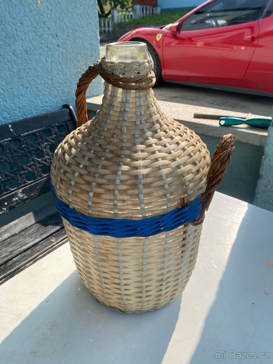 Opletený demižon 15 l