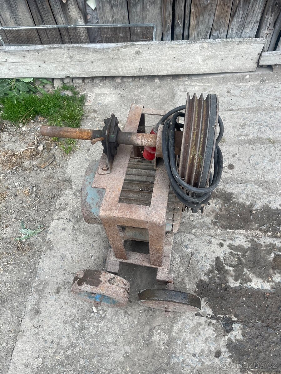 Startovací vozík zetor 25