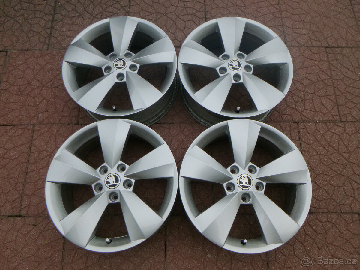 Alu sada kola - originál Škoda 5x112 6,5Jx17 ET38 565601025