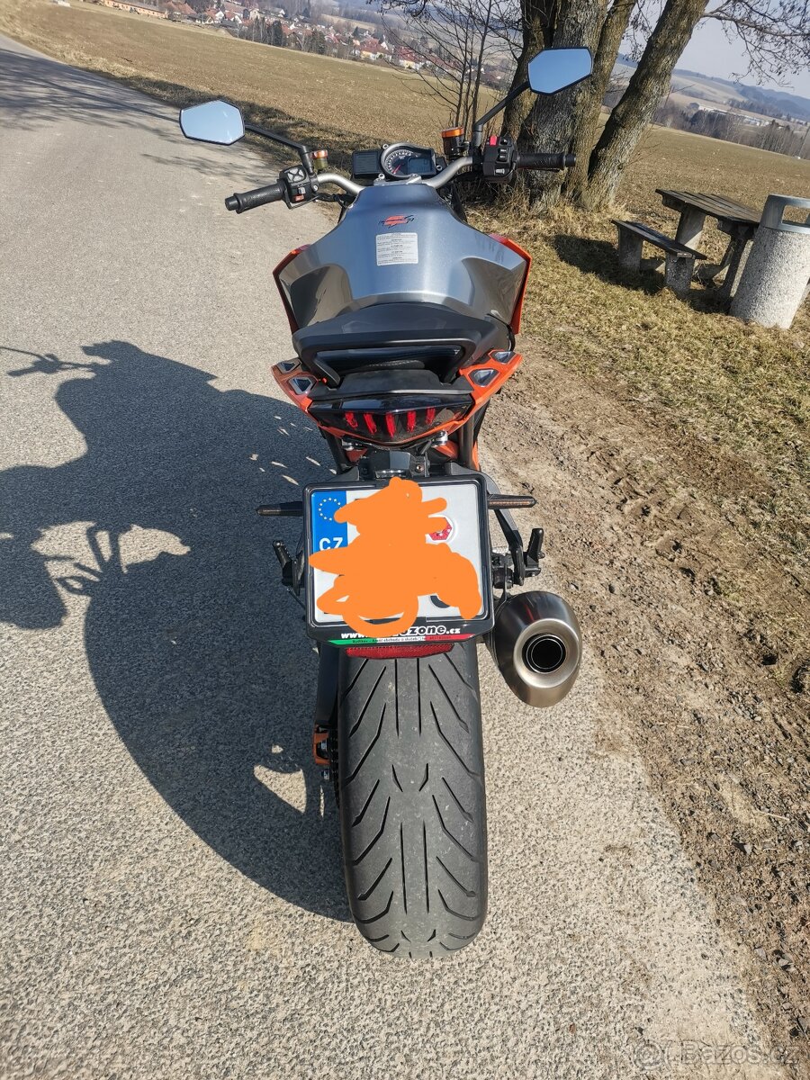 Ktm-1290-super-duke-gt