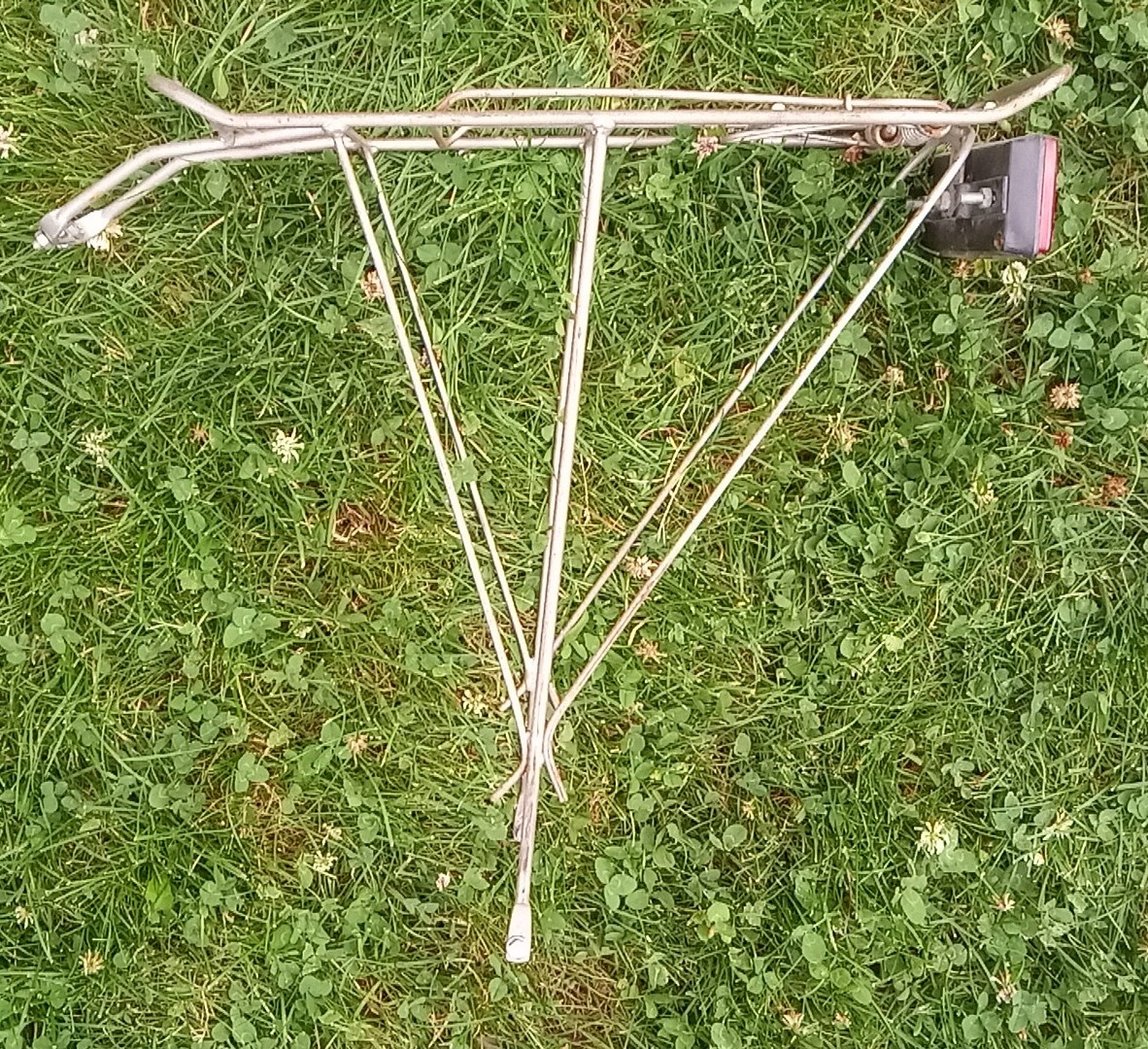 Nosič na kolo 28" trekové, crossové, klasické