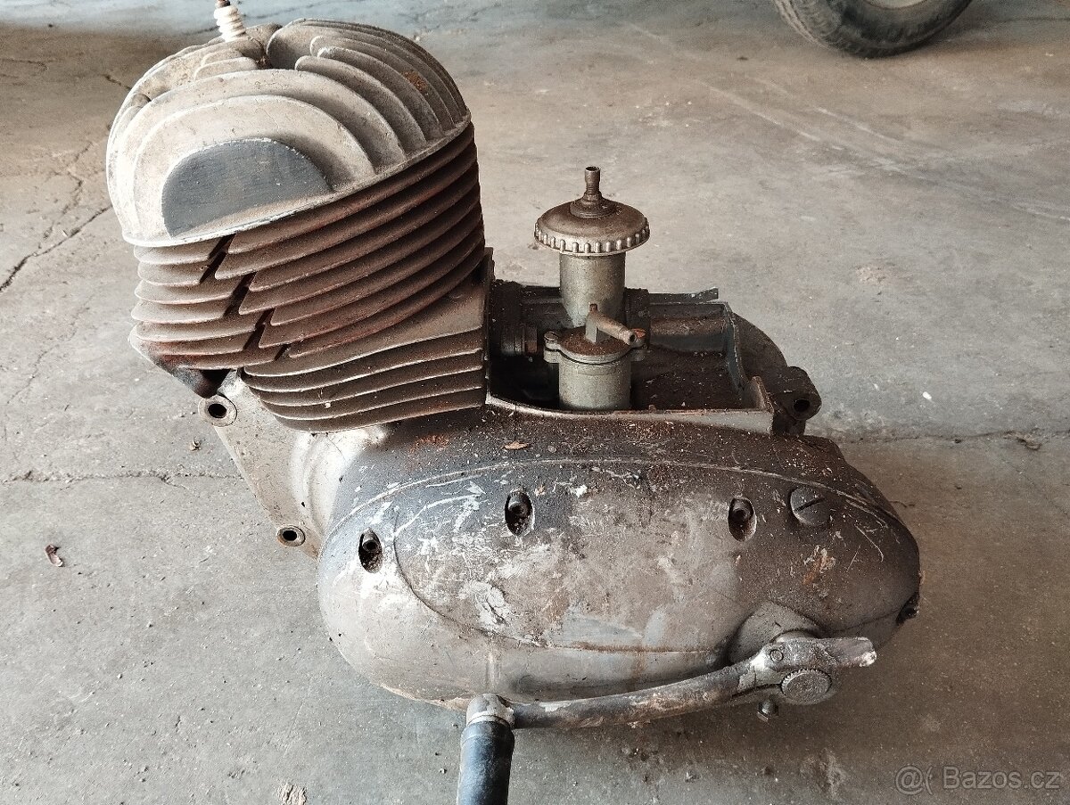 Motor na moto ČZ 175