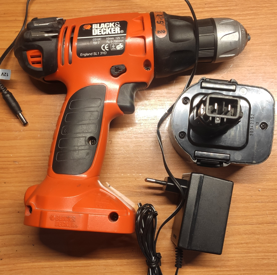 Vrtačka aku Black & Decker 12V