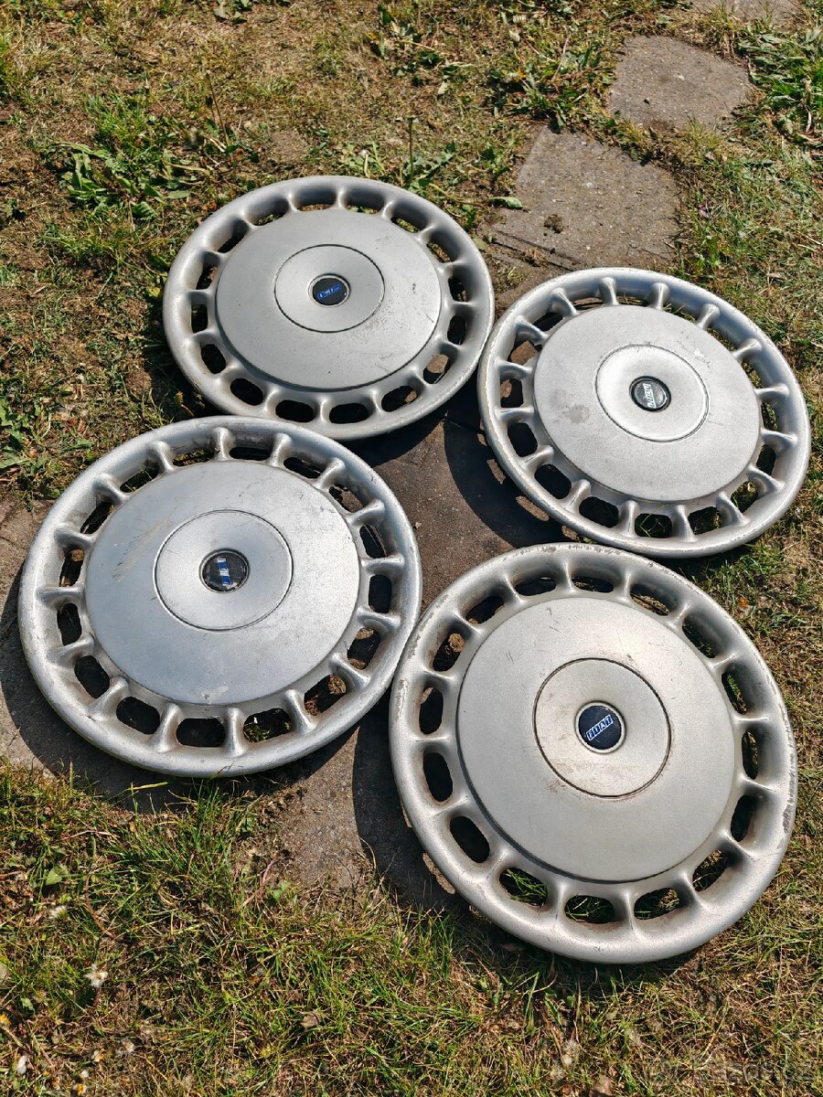 Originál Fiat Croma 15" poklice kol
