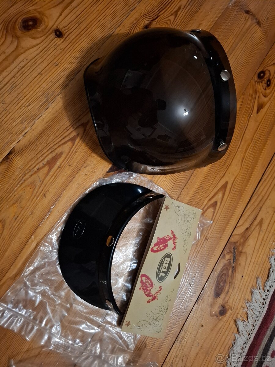 Stitek k helme BELL