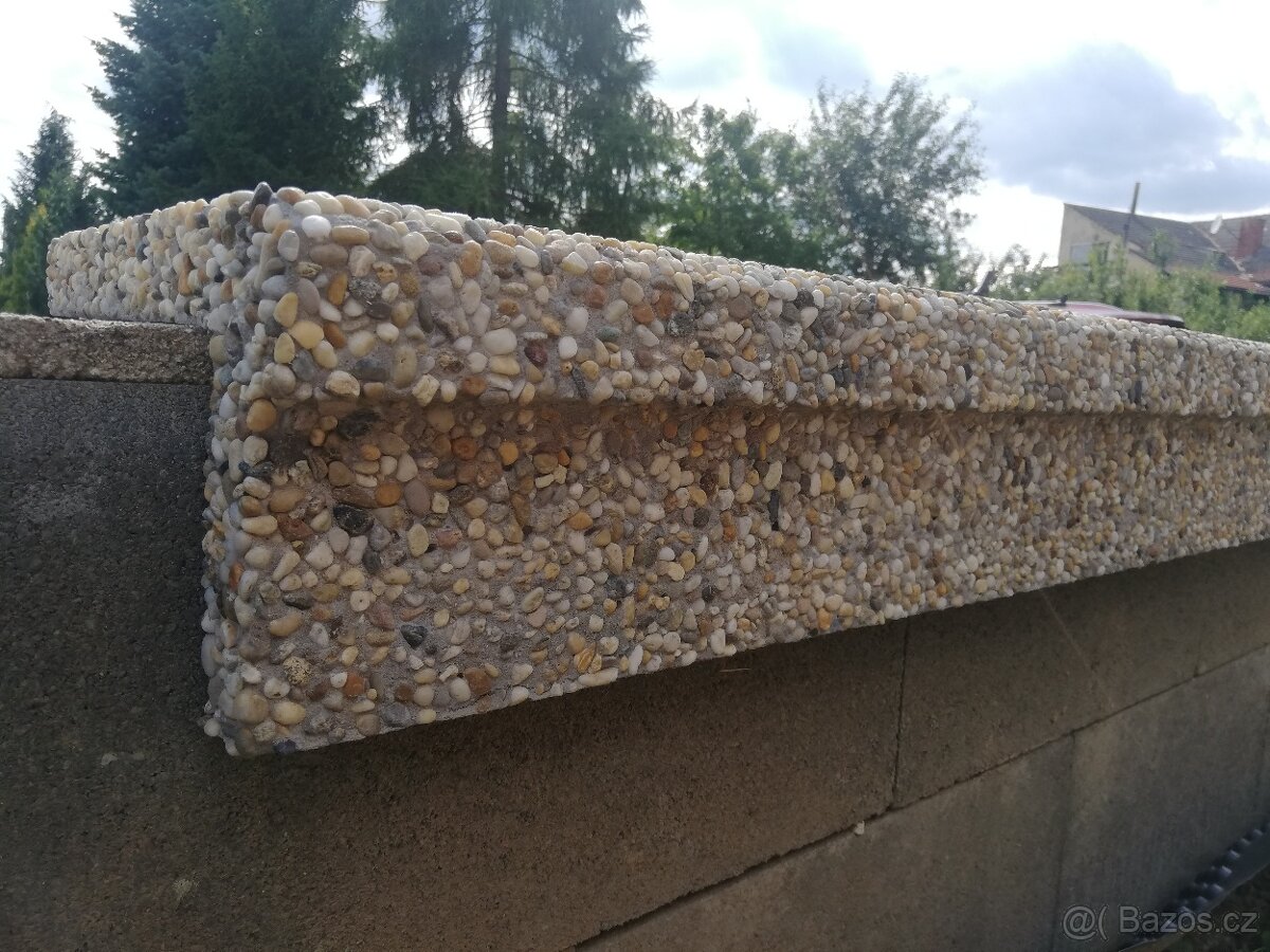 Schodnice/obklad bazénu