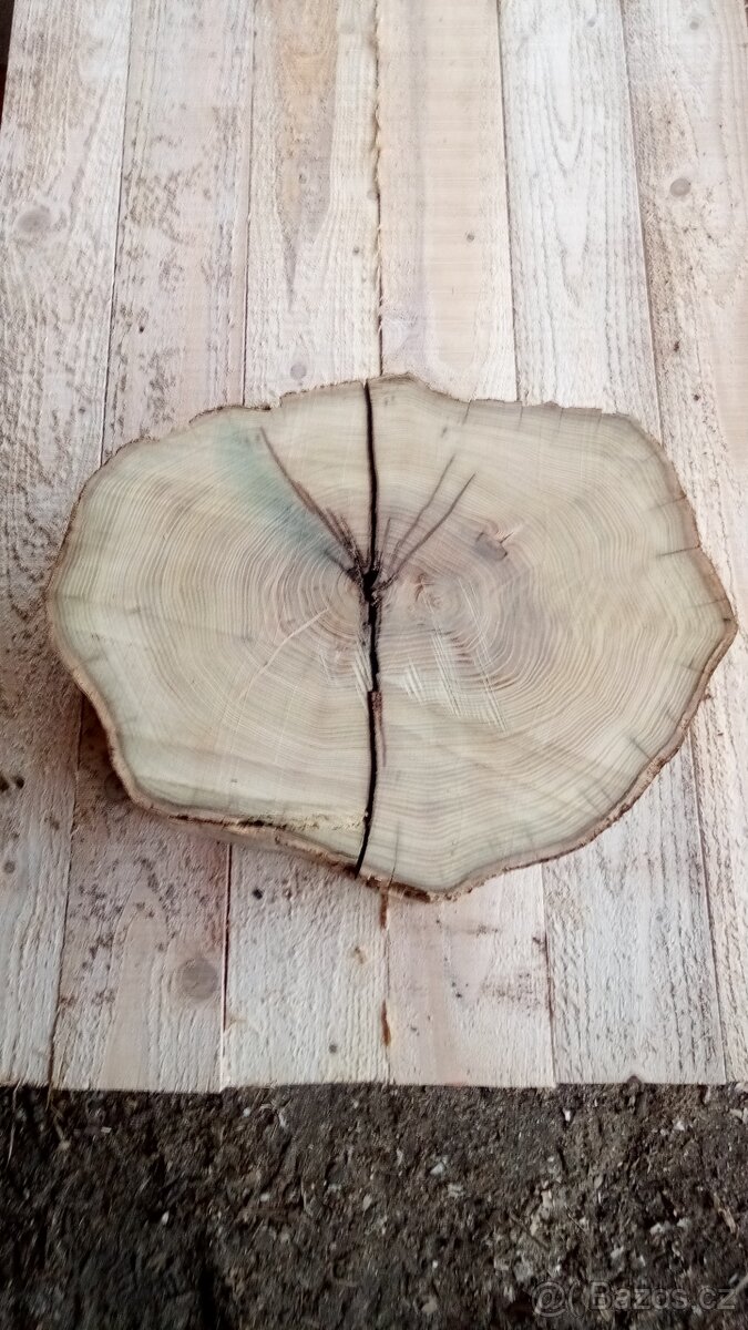 Akátový koláč