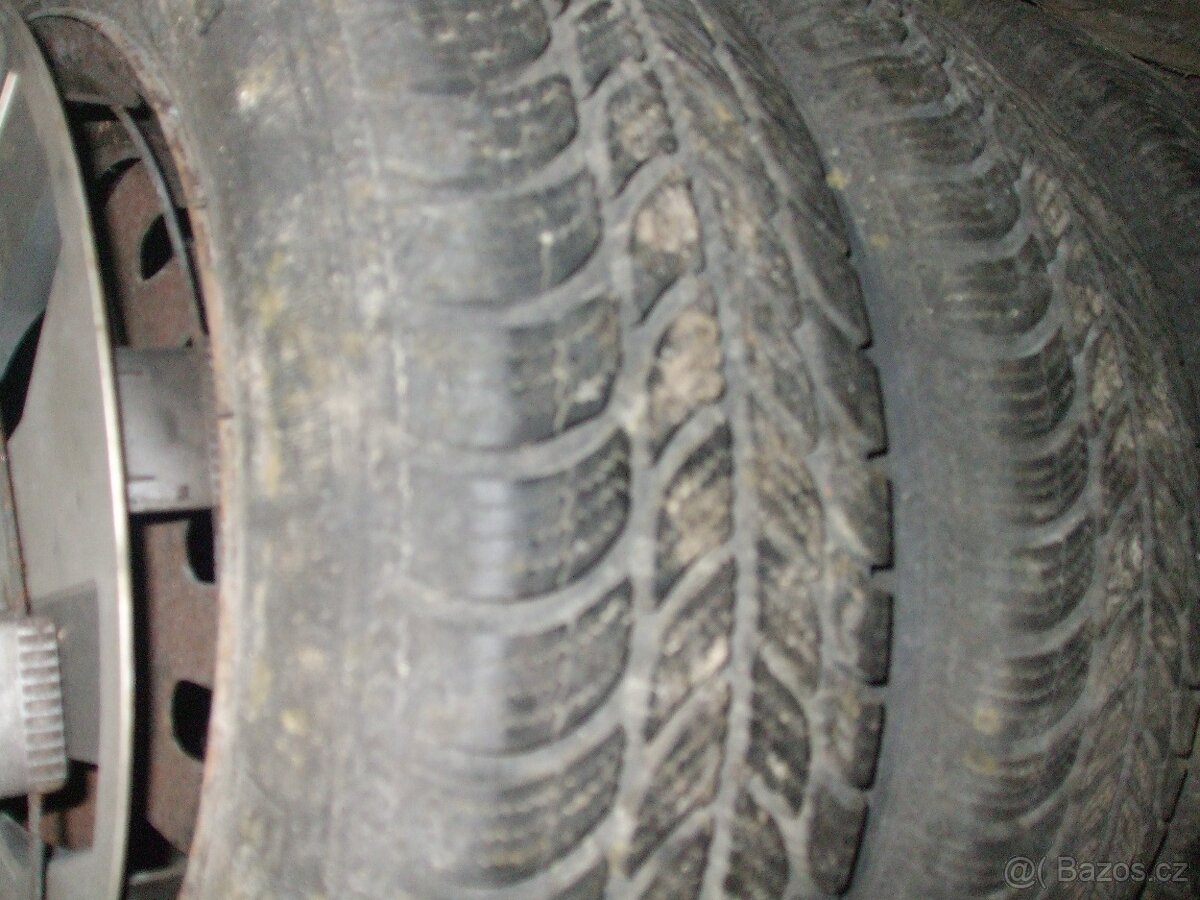kola ford a jiné díly