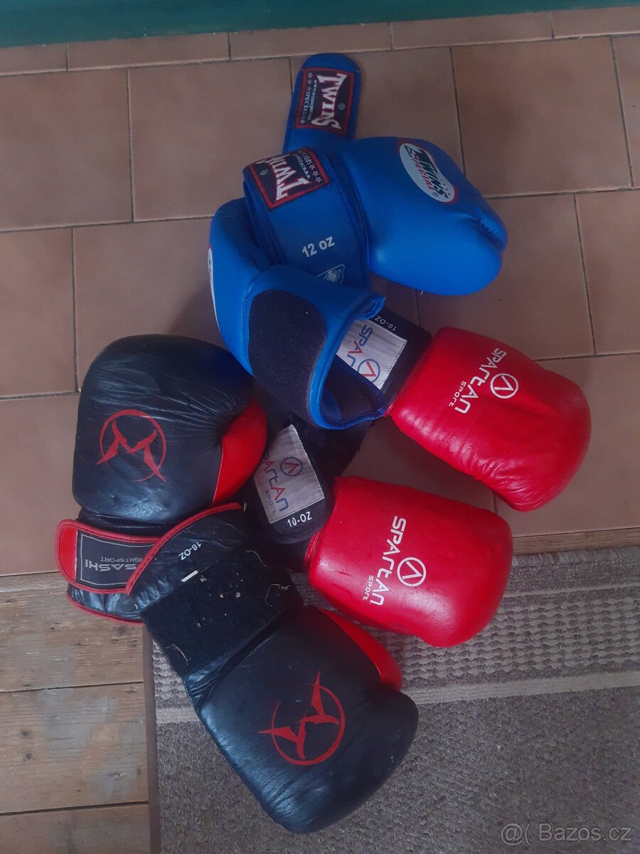 Boxerské rukavice, box