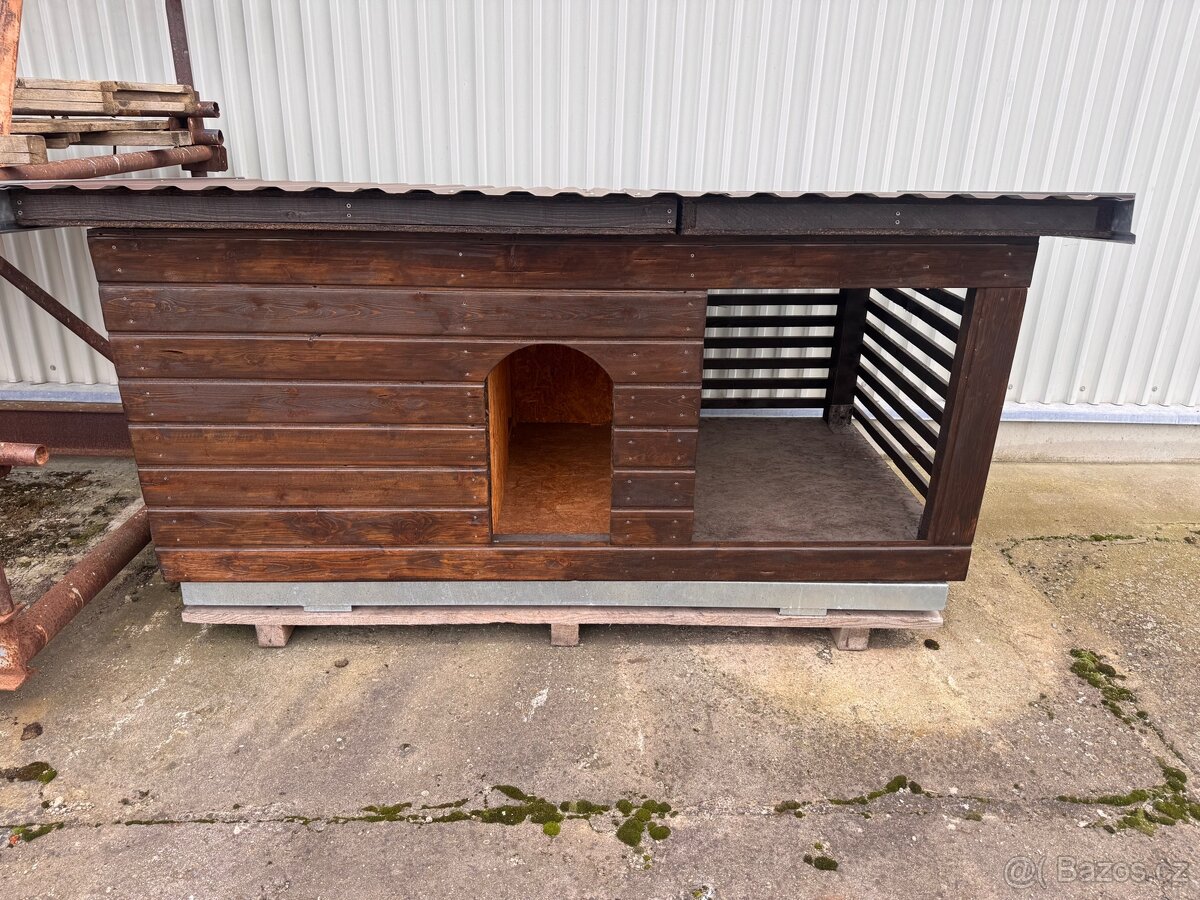 Zateplená psí bouda